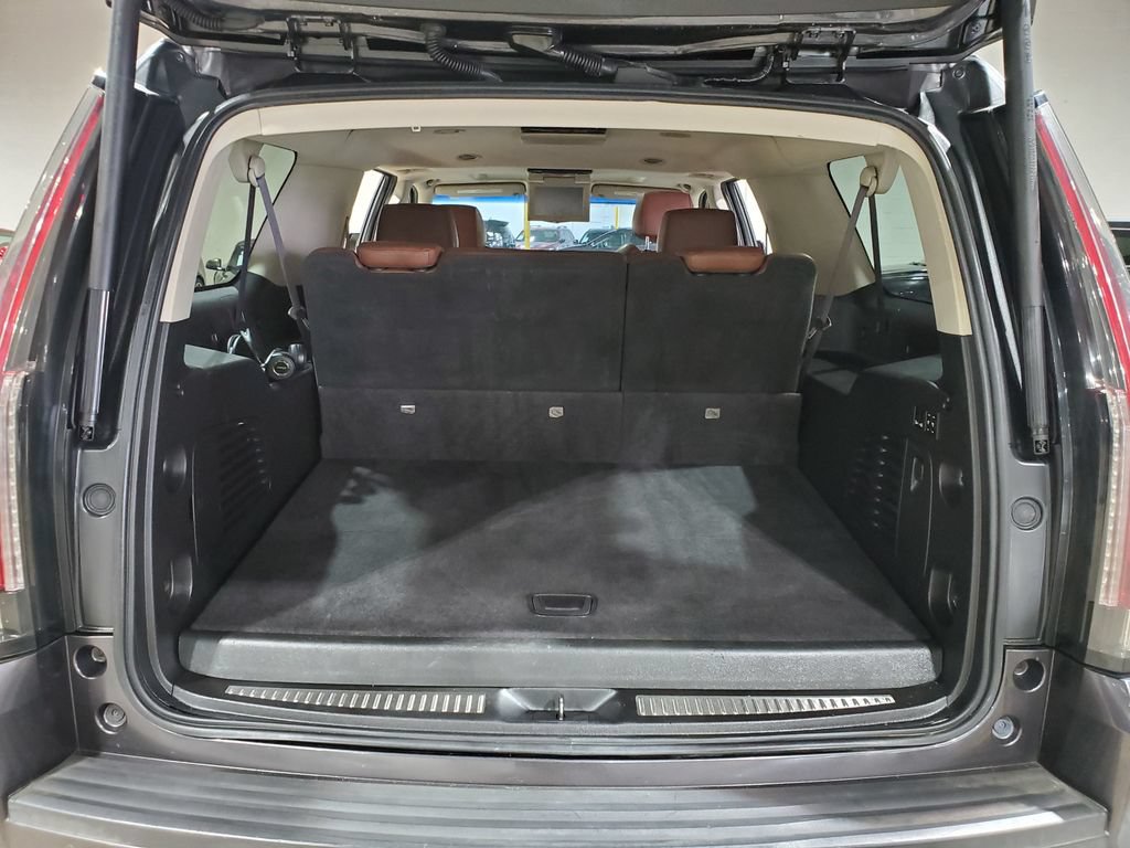 Used 2017 Cadillac Escalade ESV Premium Luxury RWD image 49