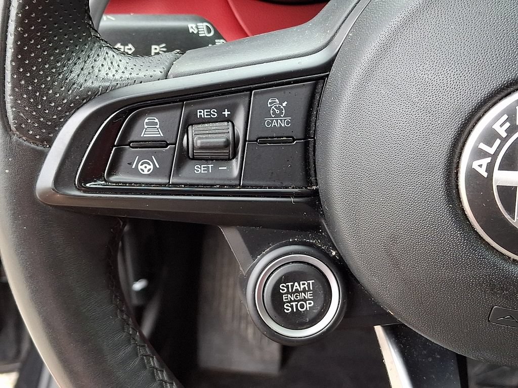 Used 2021 Alfa Romeo Giulia Ti w/ Nero Edizione AWD/4WD image 22