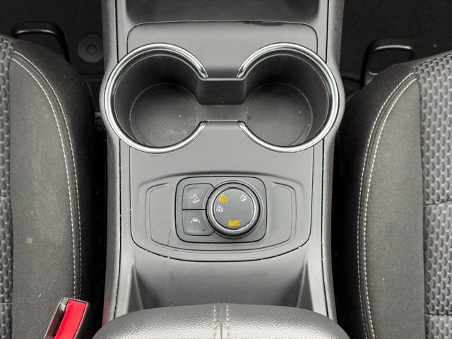 Used 2024 GMC Terrain SLE image 27