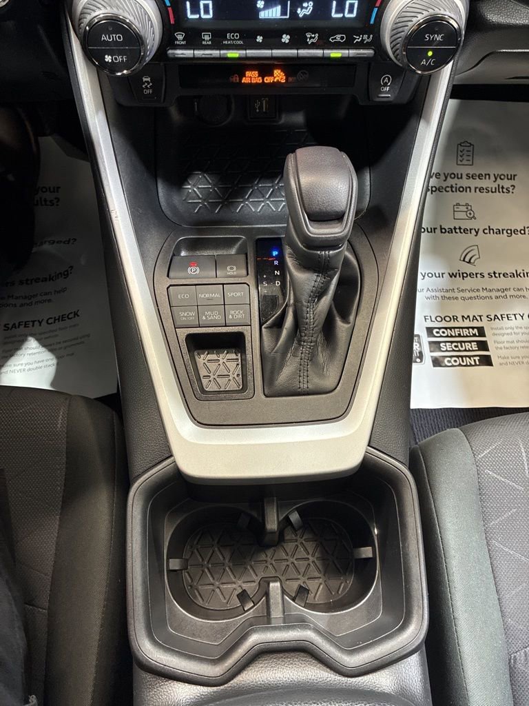 Used 2023 Toyota RAV4 XLE AWD/4WD image 31