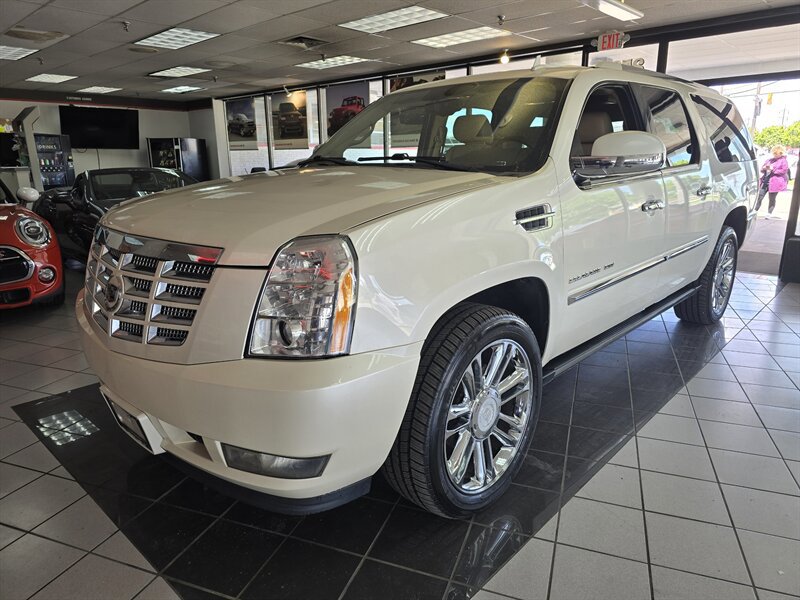 Used 2010 Cadillac Escalade ESV Premium AWD/4WD image 1