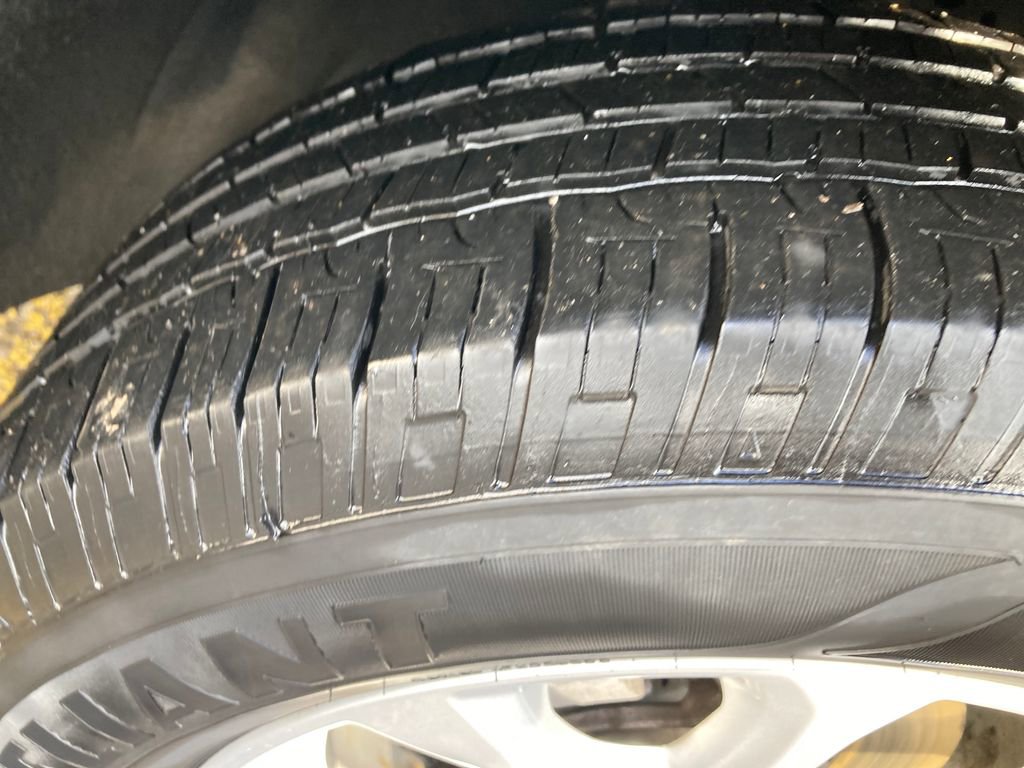 Used 2019 Chevrolet Equinox LT image 32