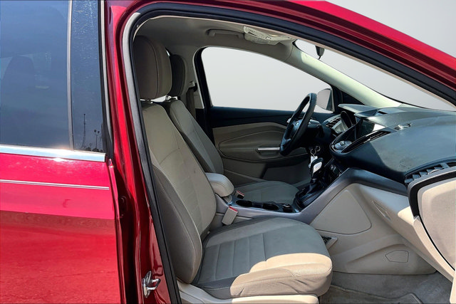 Used 2016 Ford Escape SE w/ Equipment Group 201A FWD image 14