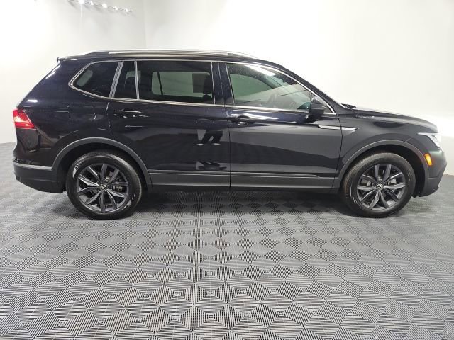 Used 2023 Volkswagen Tiguan SE FWD image 17