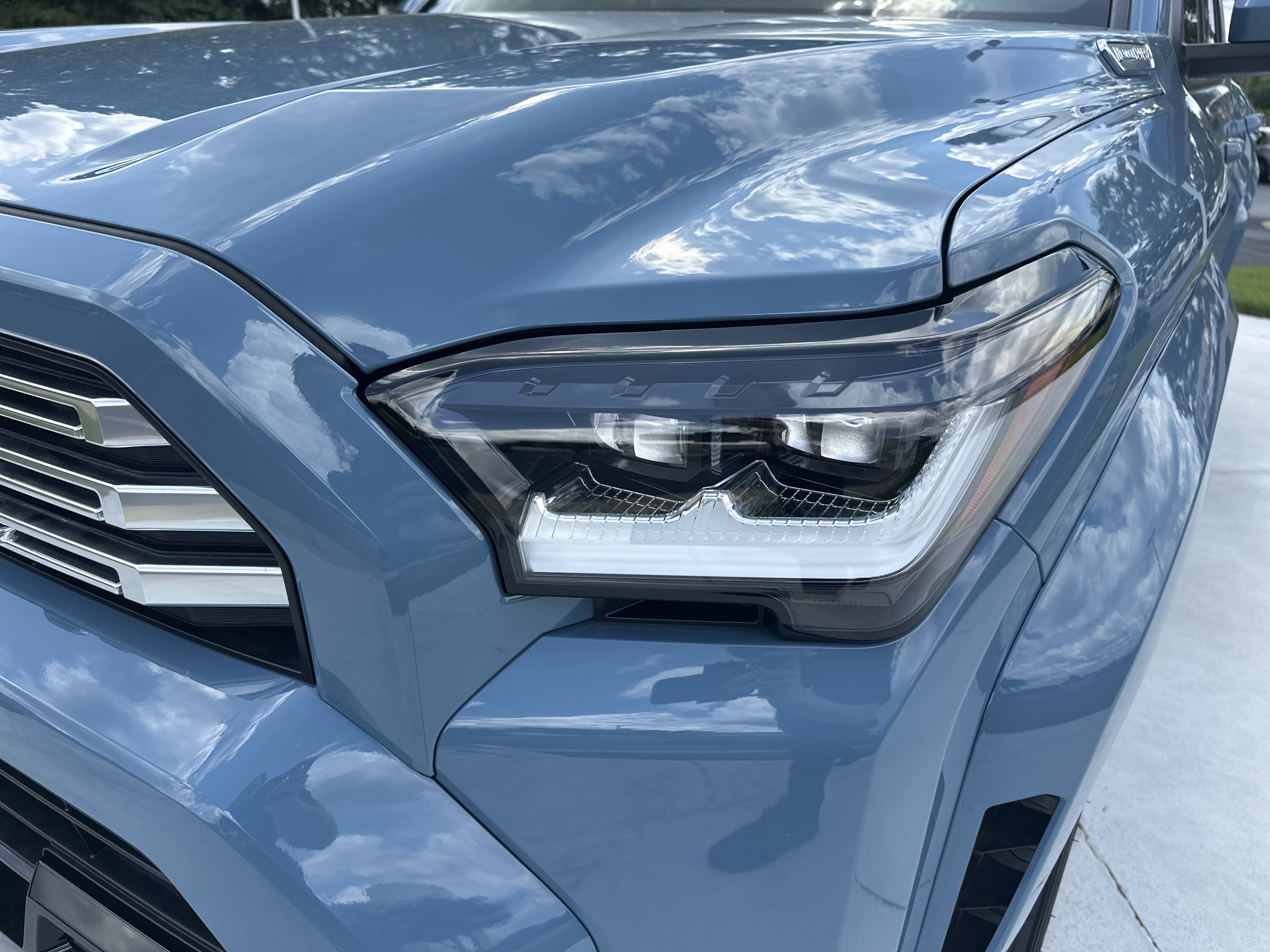 Certified 2025 Toyota 4Runner Limited AWD/4WD image 6