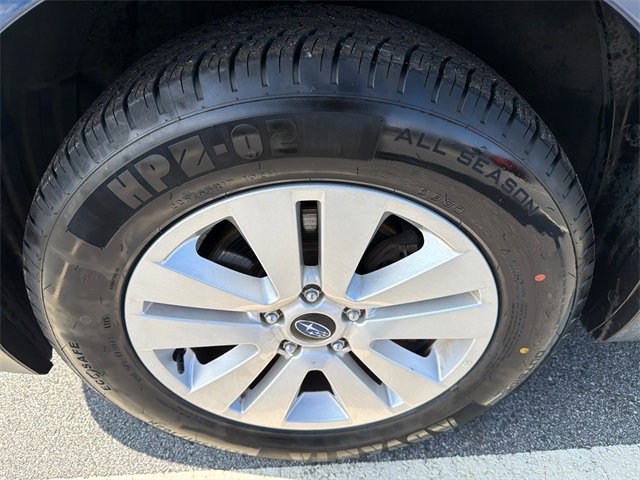 Used 2019 Subaru Outback 2.5i Premium image 11