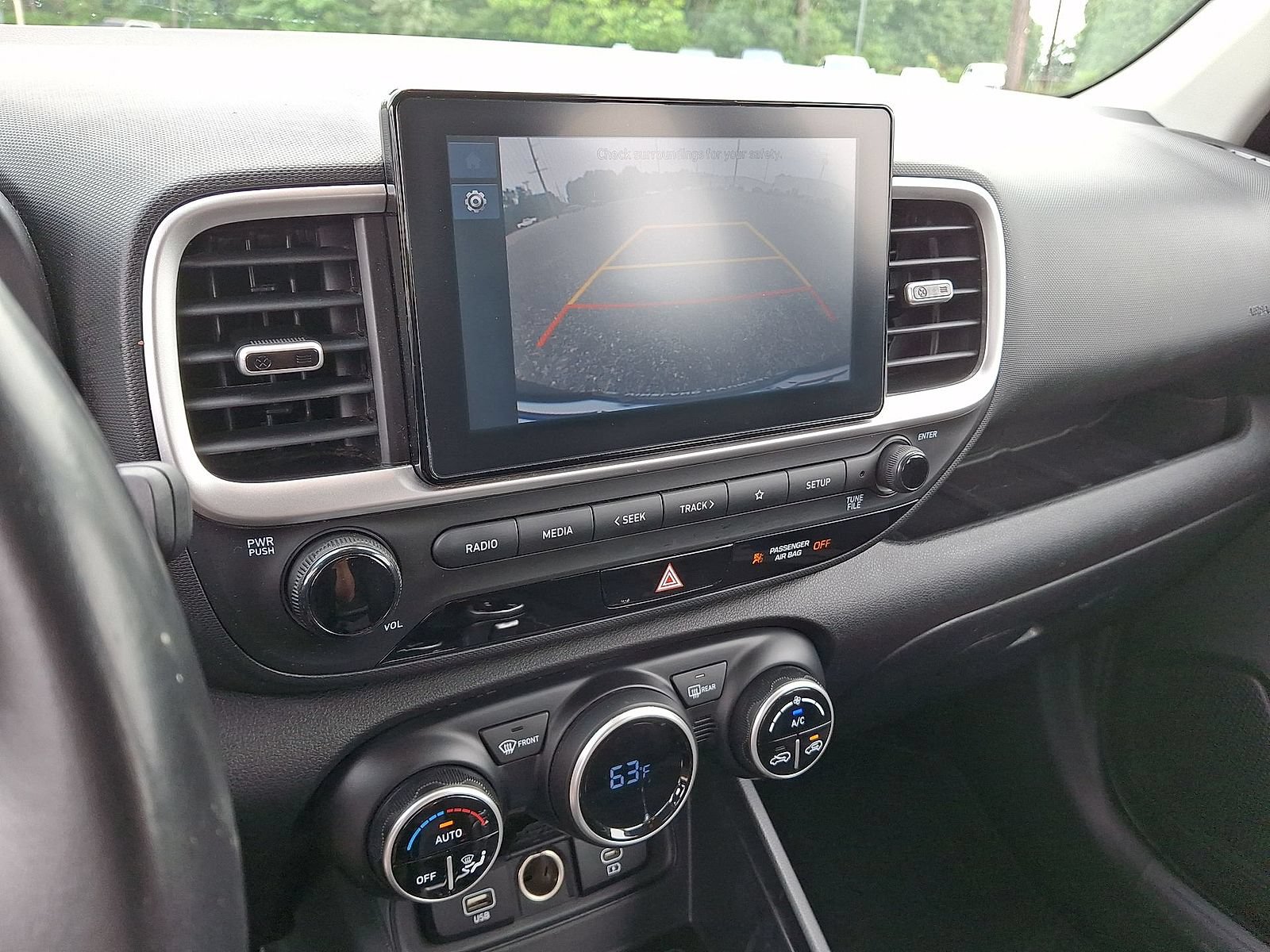 Used 2023 Hyundai Venue SEL FWD image 21