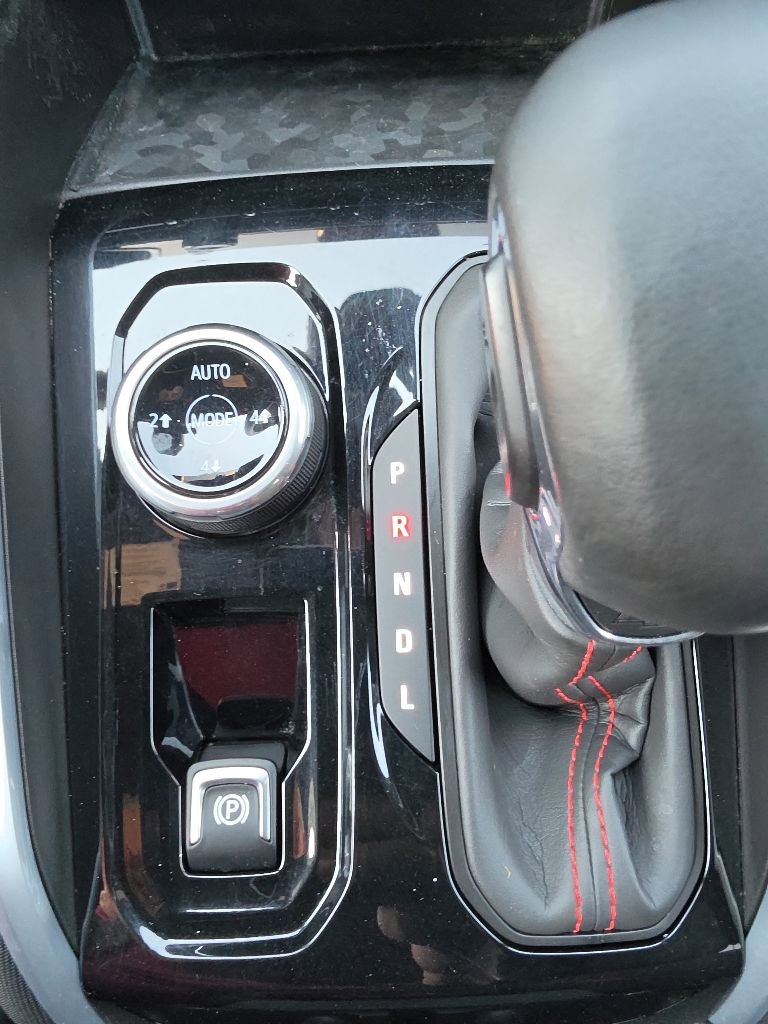 Certified 2023 Chevrolet Colorado Z71 w/ Advanced Trailering Package AWD/4WD image 17