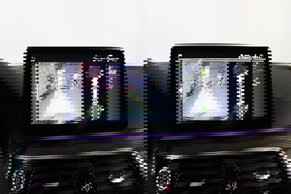 Used 2023 BMW 530e 530e w/ M Sport Package image 23