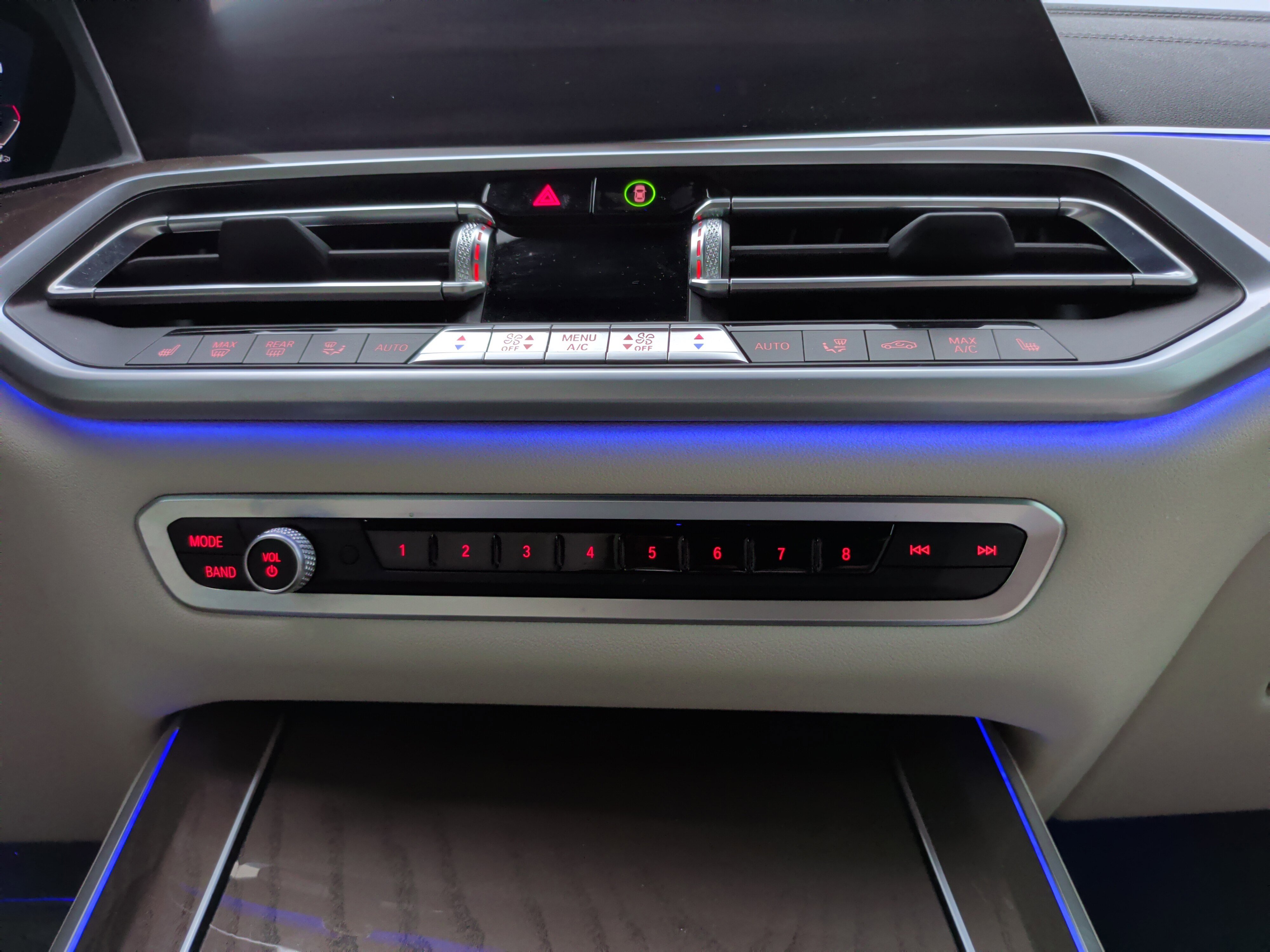 Certified 2022 BMW X5 xDrive40i w/ M Sport Package image 25