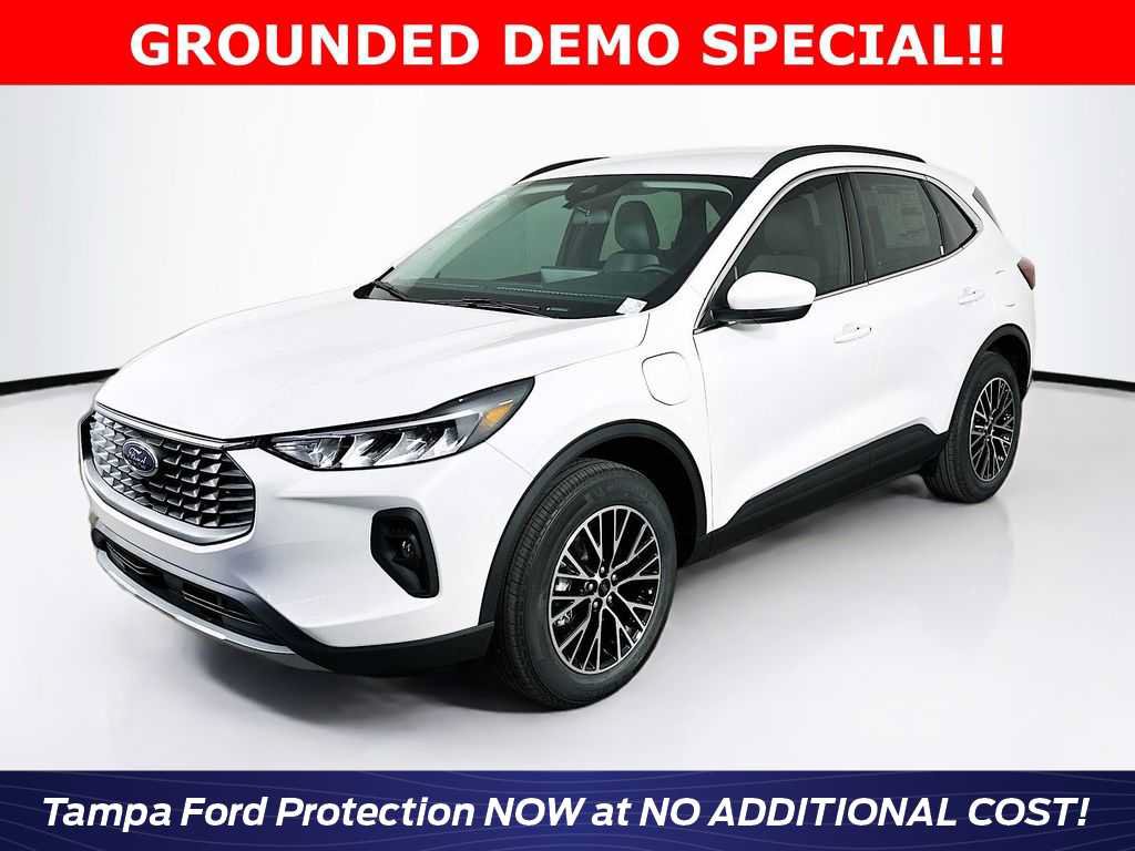 Used 2025 Ford Escape SE FWD video 1