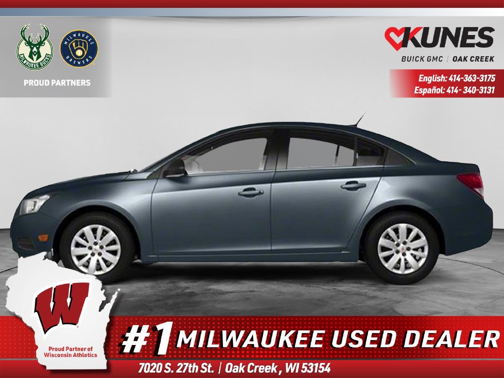 Used 2013 Chevrolet Cruze LT w/ RS Package FWD image 3