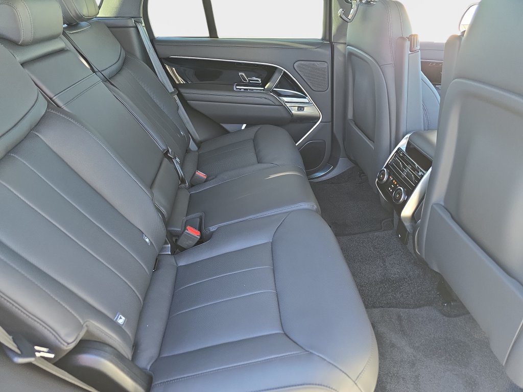 New 2026 Land Rover Range Rover SE AWD/4WD image 11
