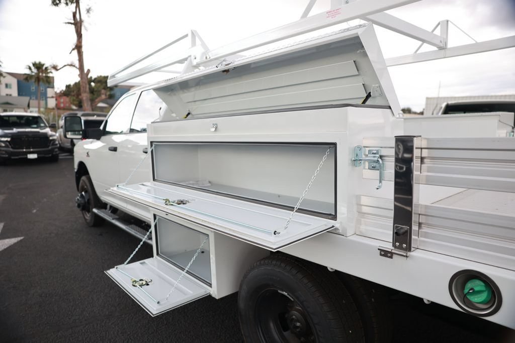 New 2026 RAM 3500 Tradesman AWD/4WD image 22