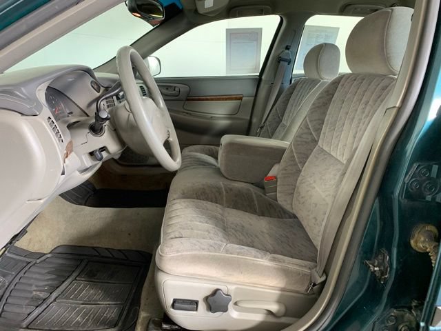 Used 2000 Chevrolet Impala w/ Preferred Equipment Group FWD image 12