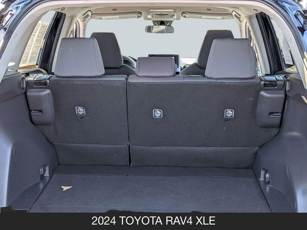 Used 2024 Toyota RAV4 XLE AWD/4WD image 20