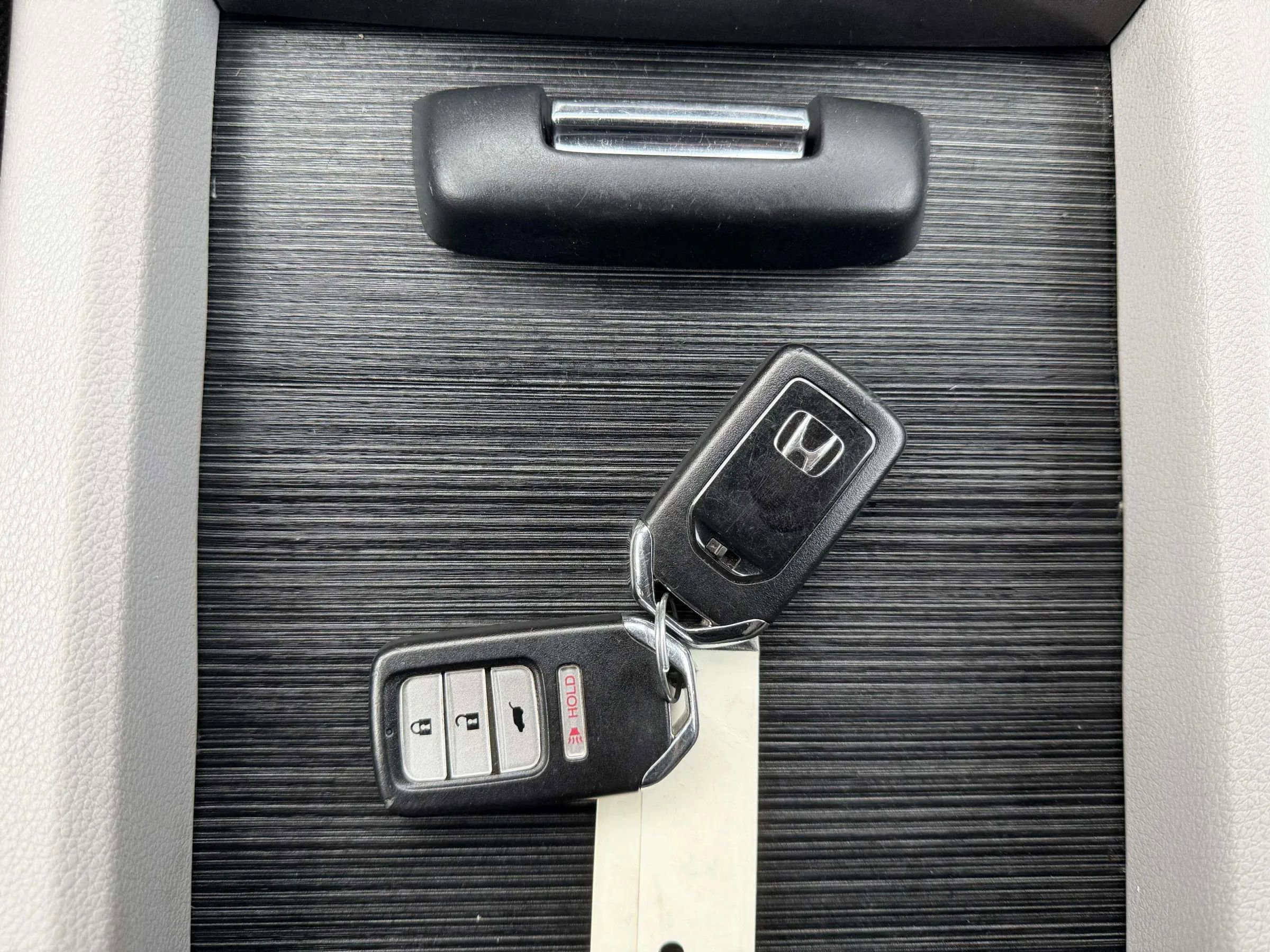 Used 2019 Honda Pilot LX image 29