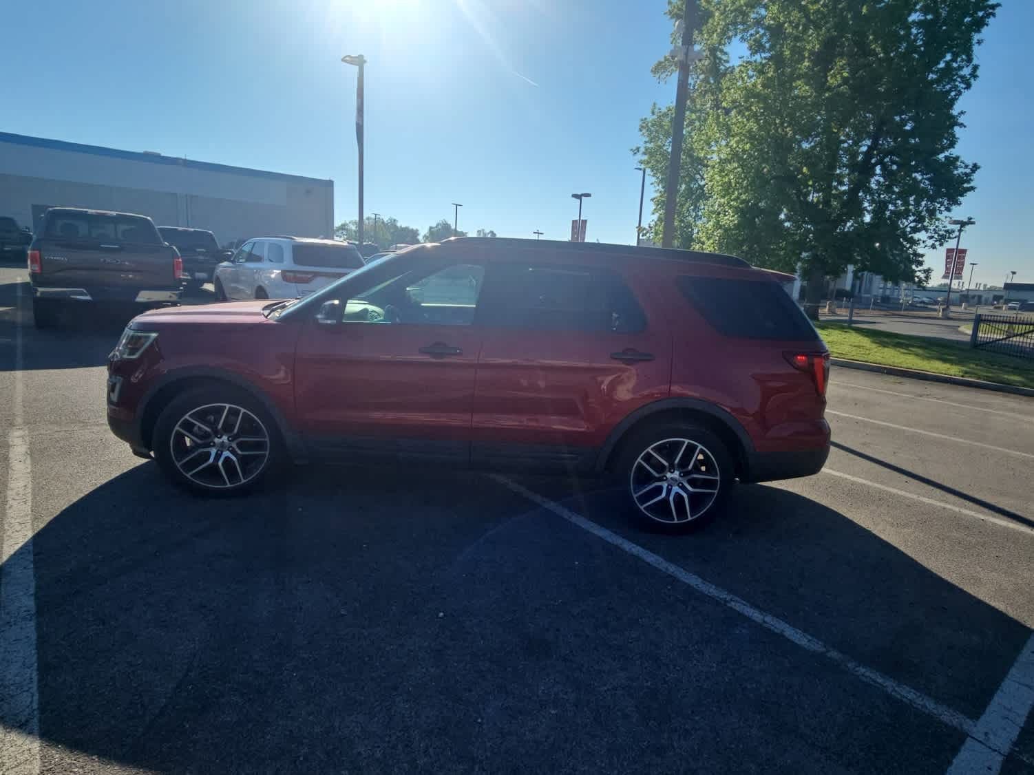 Used 2016 Ford Explorer Sport w/ Equipment Group 401A image 5