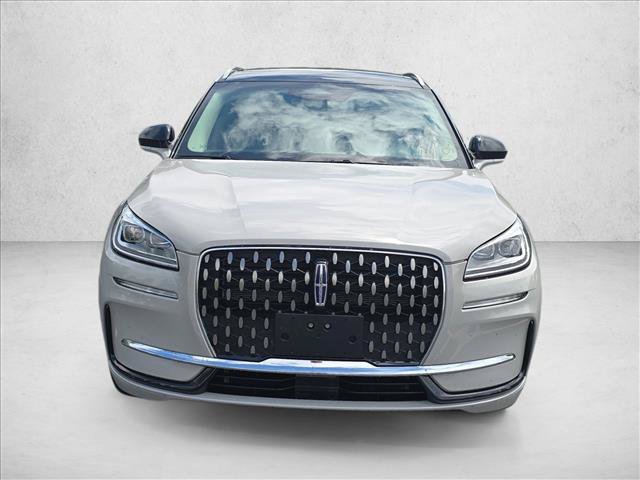 Used 2024 Lincoln Corsair Grand Touring AWD/4WD image 2
