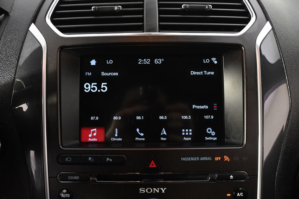 Used 2017 Ford Explorer Limited w/ Equipment Group 301A AWD/4WD image 29