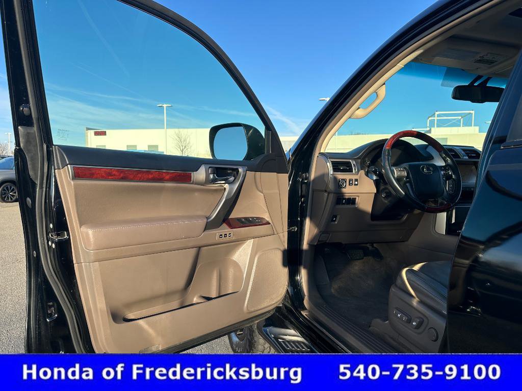 Used 2010 Lexus GX 460 image 29