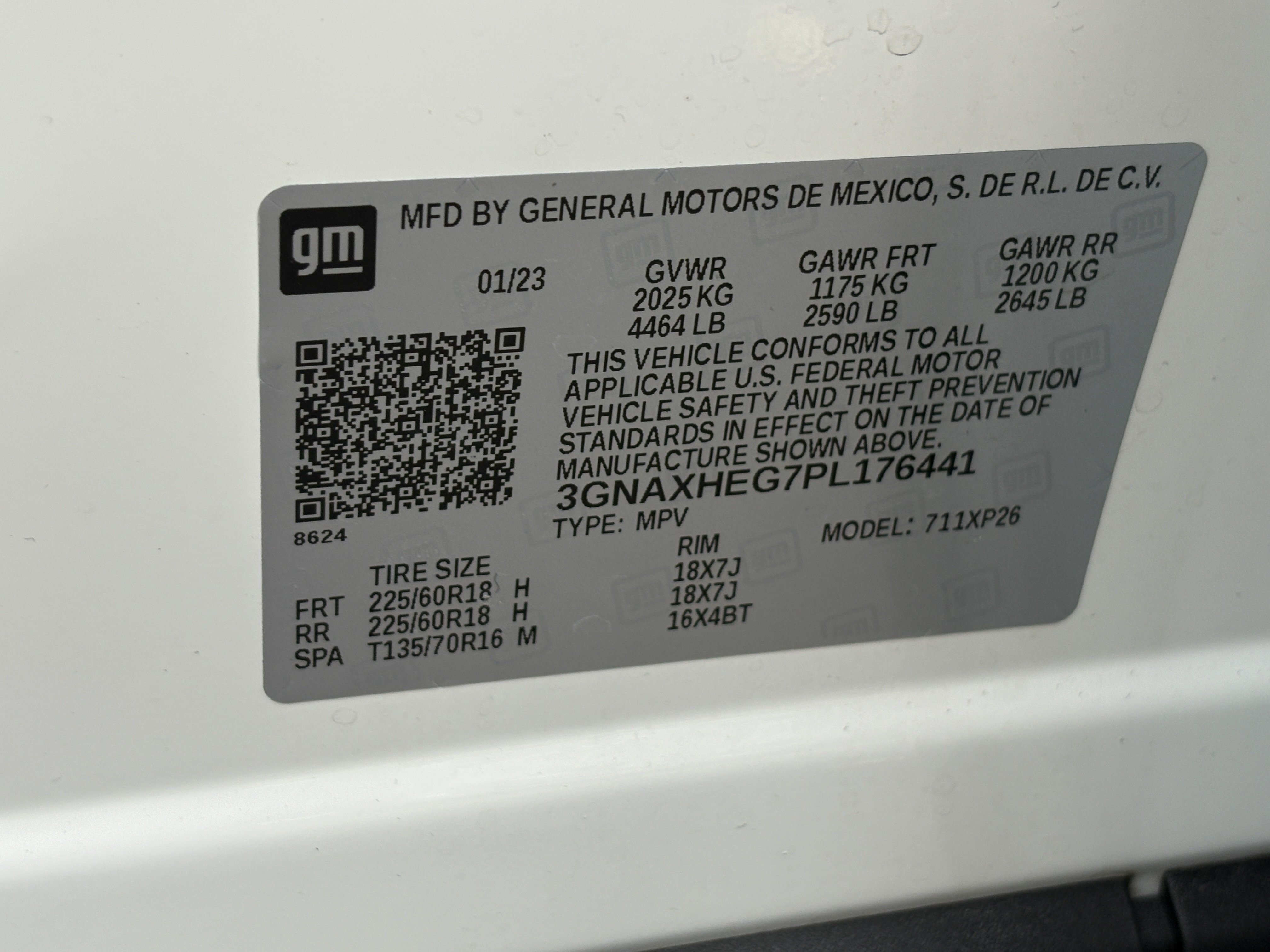 Used 2023 Chevrolet Equinox LS w/ Midnight Edition FWD image 24