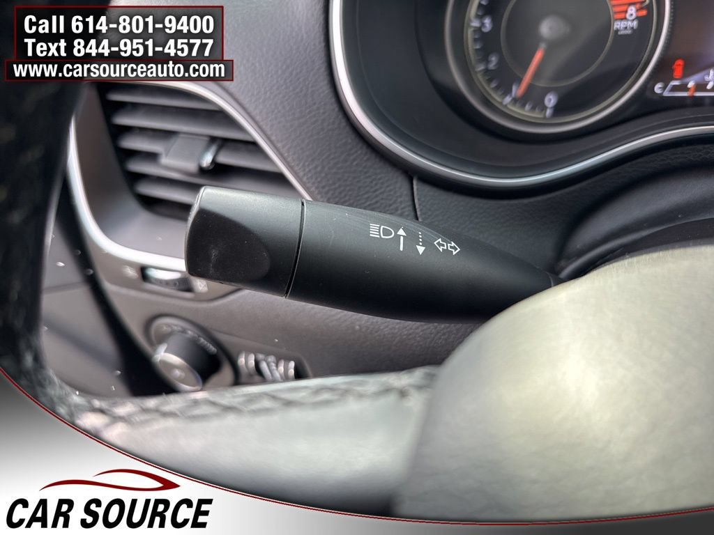 Used 2019 Jeep Cherokee Trailhawk AWD/4WD image 22