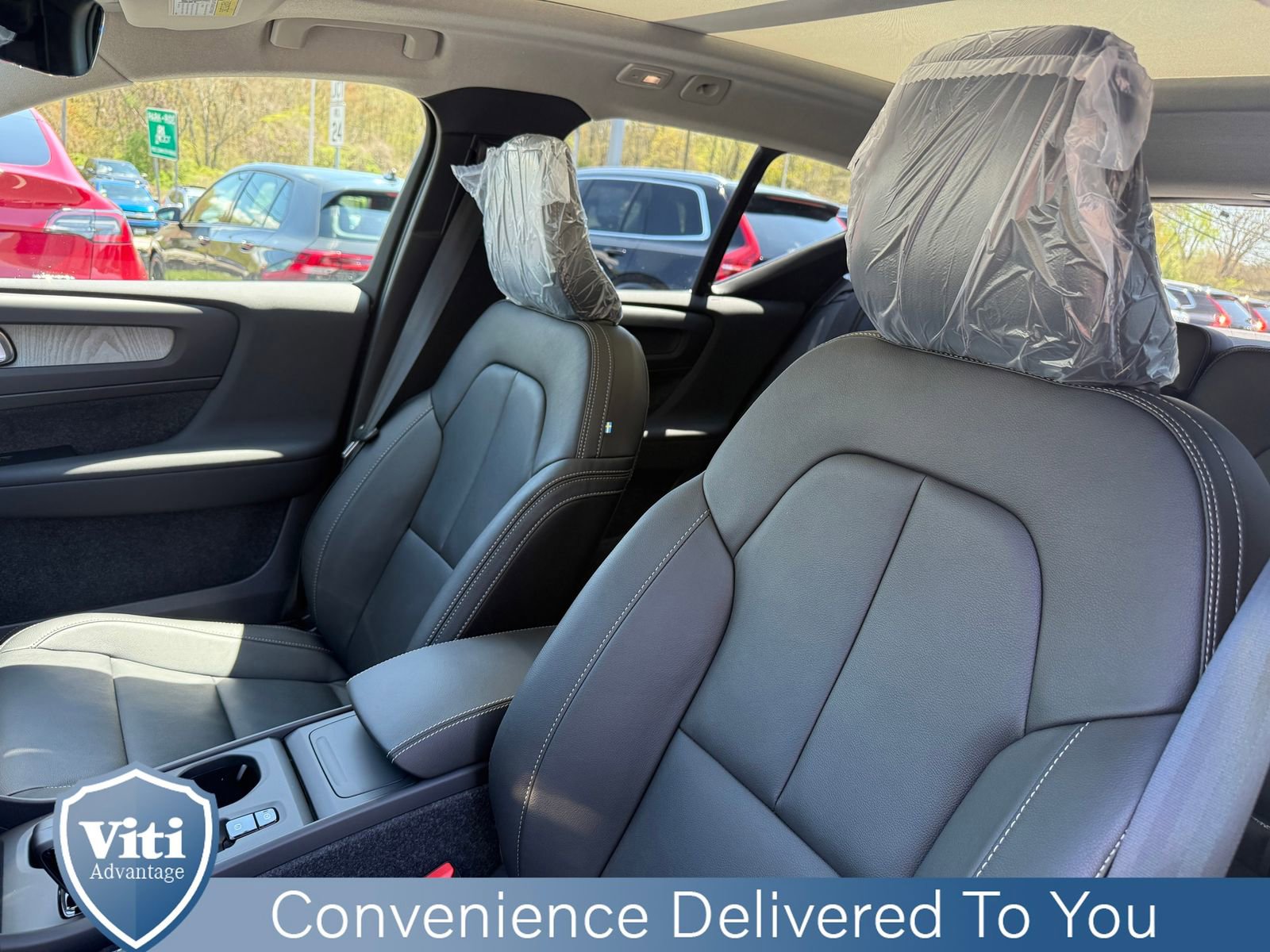 New 2026 Volvo XC40 B5 Core w/ Climate Package AWD/4WD image 13