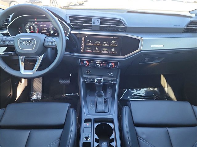 New 2025 Audi Q3 2.0T Premium image 13
