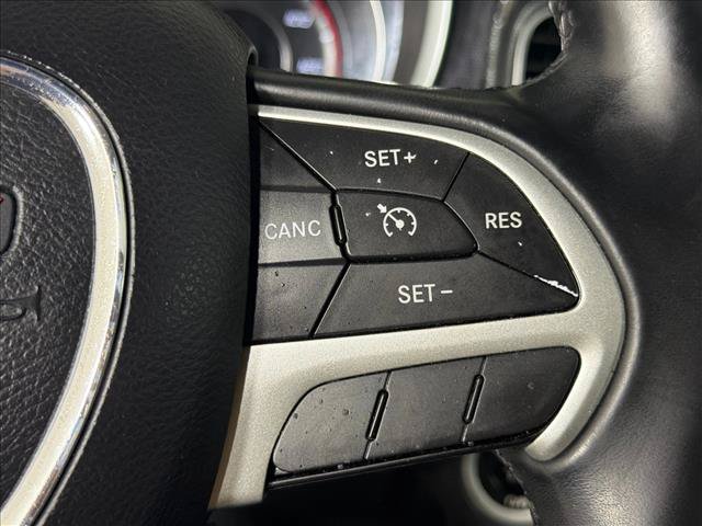 Used 2017 Dodge Charger SXT RWD image 25