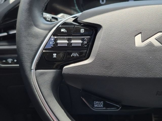 Used 2024 Kia Niro EX Touring FWD image 14