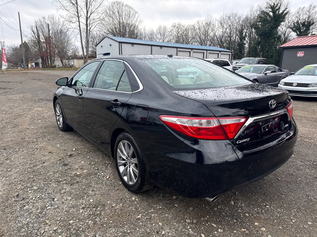 Used 2015 Toyota Camry XLE image 8