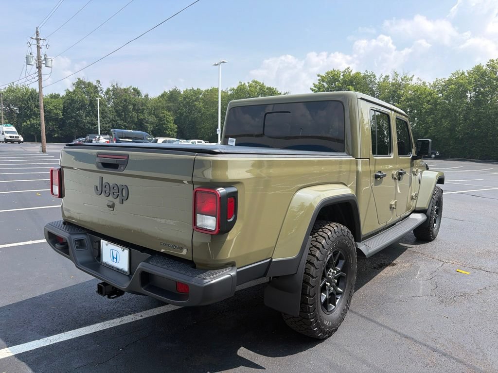 Used 2025 Jeep Gladiator Sport AWD/4WD image 5