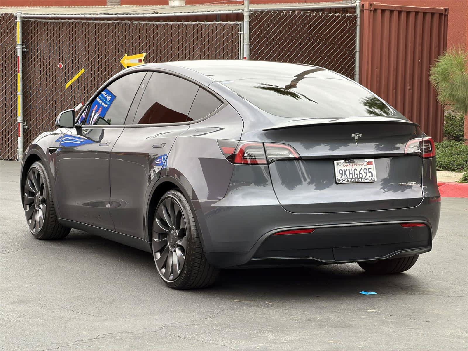 Used 2023 Tesla Model Y Performance AWD/4WD image 5