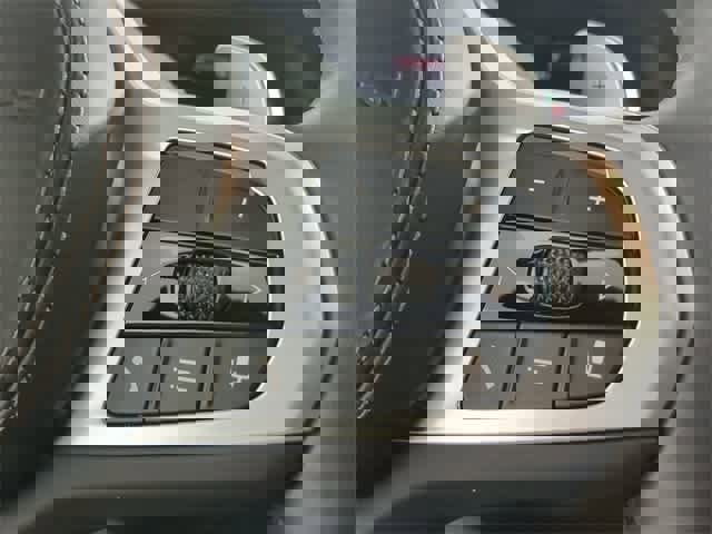 Used 2023 BMW X6 M50i w/ Executive Package image 46