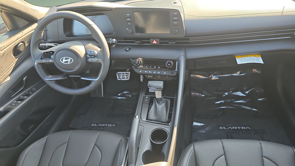 New 2026 Hyundai Elantra SEL Sport FWD image 12