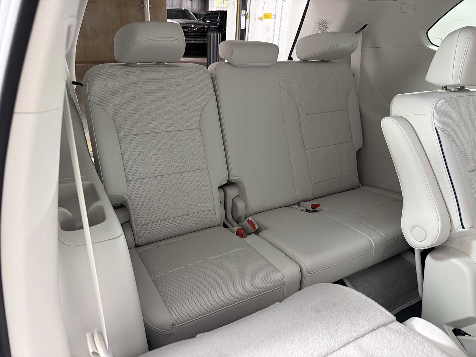 New 2026 Buick Enclave Avenir w/ Super Cruise Package FWD image 13