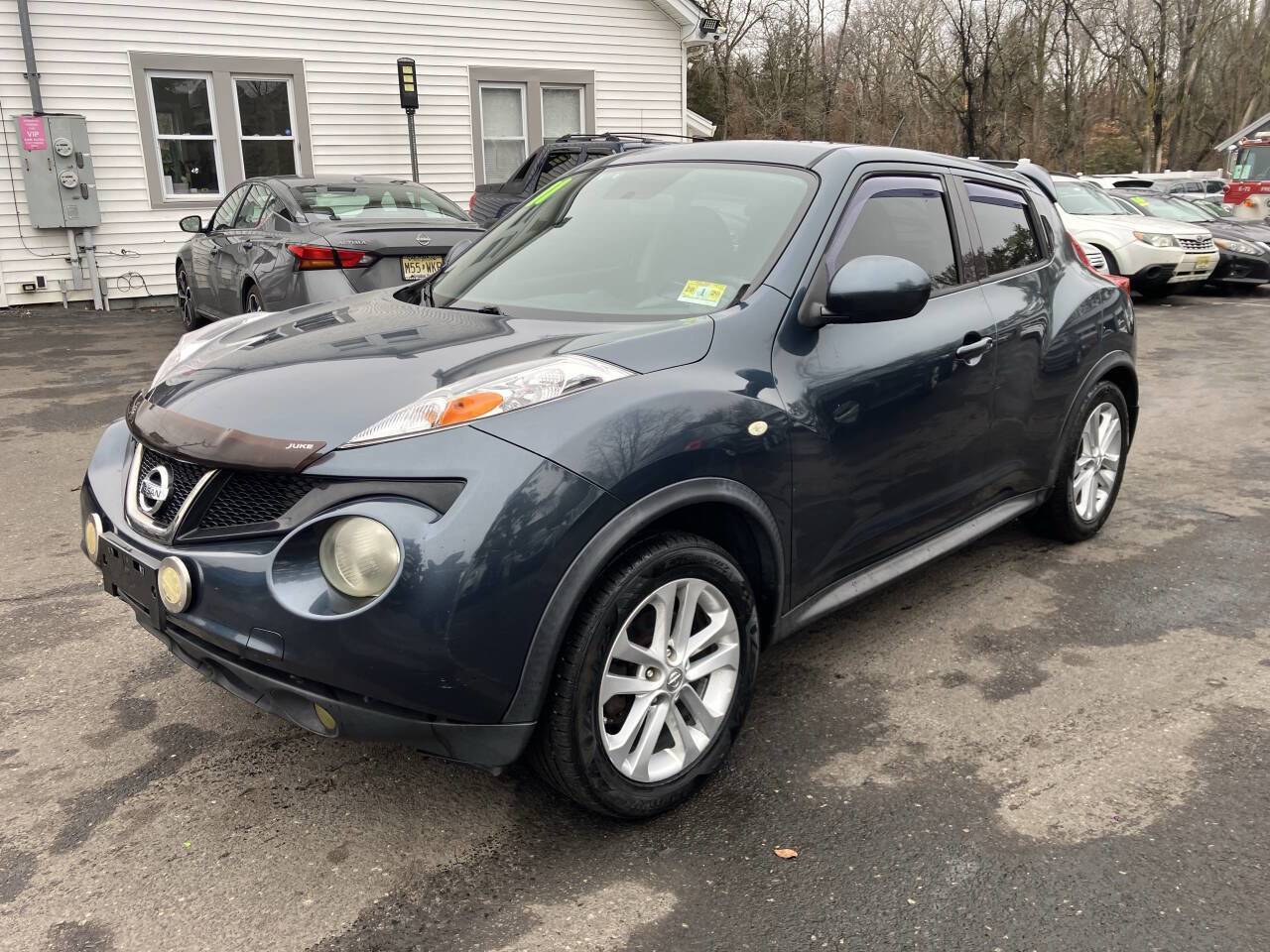 Used 2011 Nissan Juke SL image 3