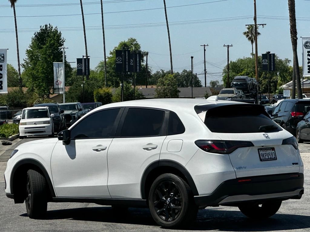 Used 2024 Honda HR-V Sport image 2