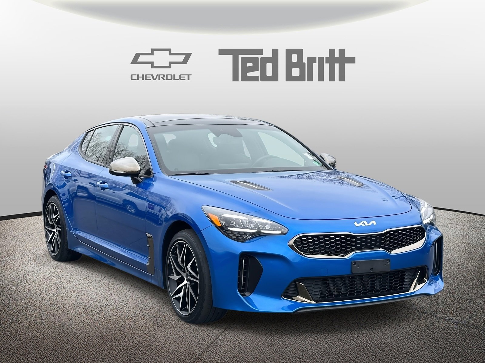 Used 2022 Kia Stinger GT-Line w/ Sun & Sound Package image 3