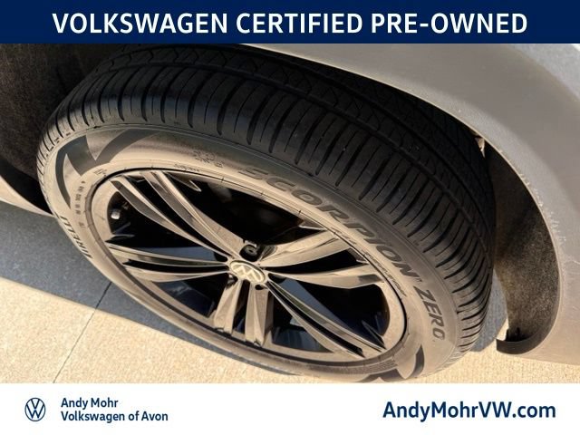Used 2023 Volkswagen Atlas SEL R-Line AWD/4WD image 12