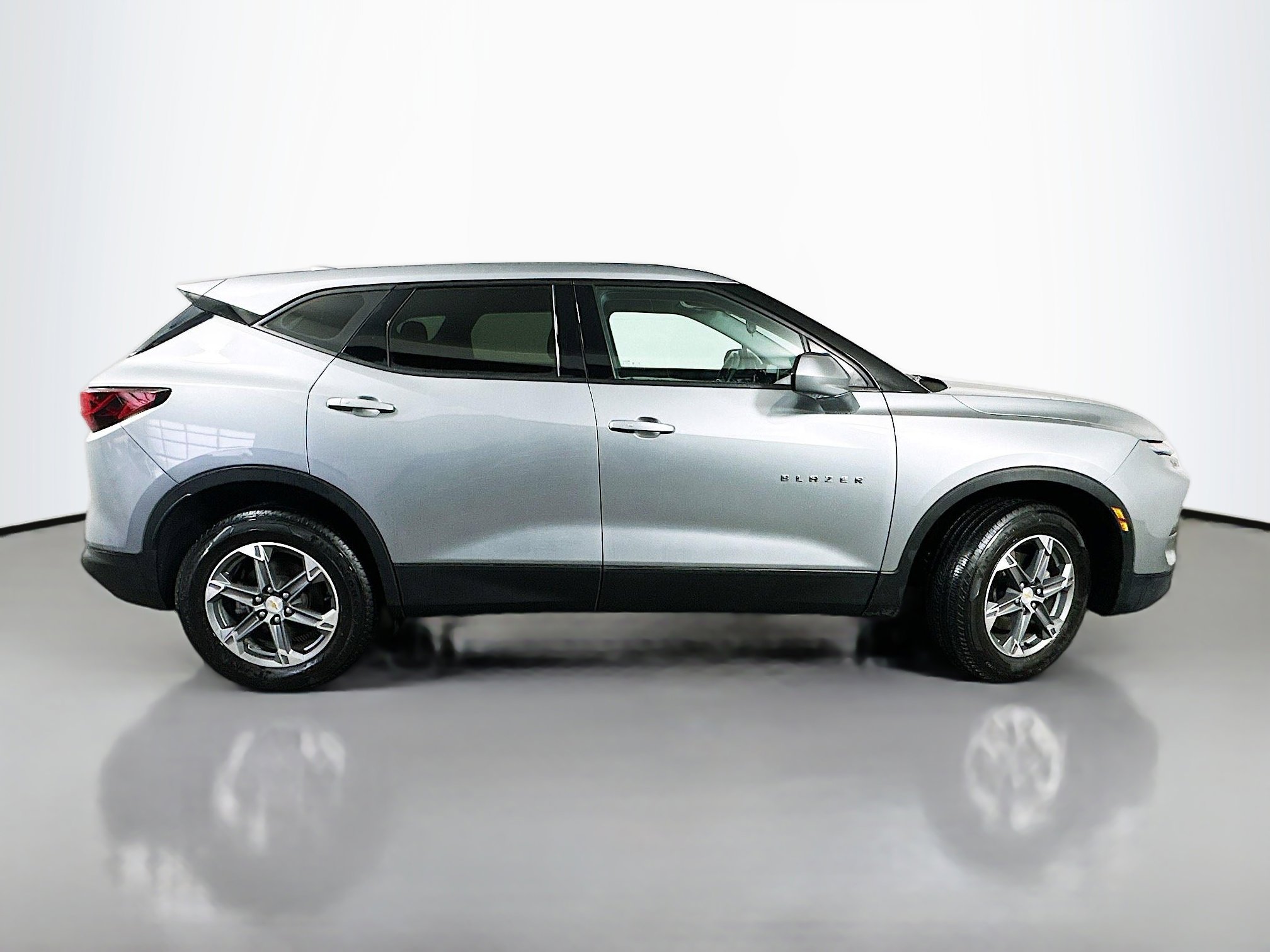 Used 2024 Chevrolet Blazer LT image 8