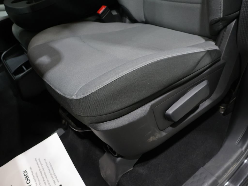 Used 2023 RAM 1500 Classic SLT AWD/4WD image 12