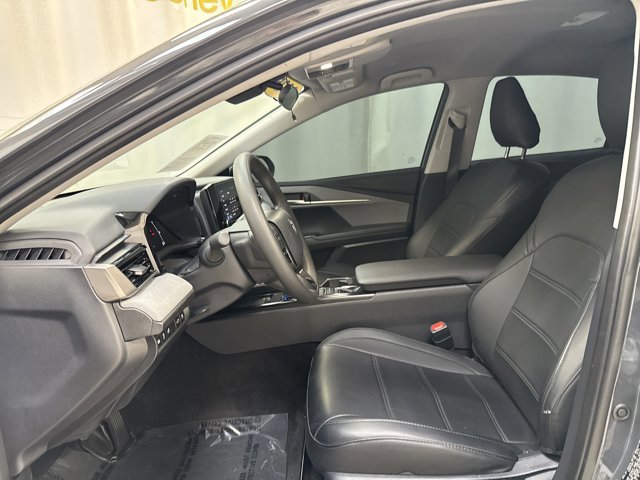 Used 2025 Toyota Camry LE AWD/4WD image 12