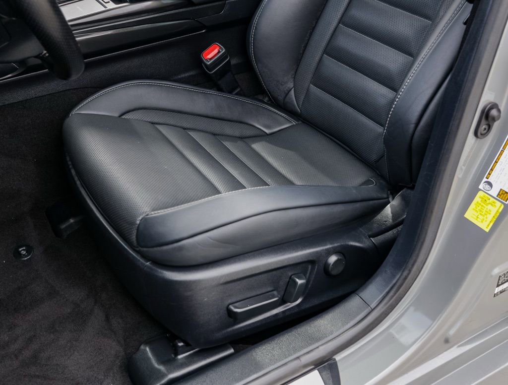 Used 2024 Lexus IS 350 F Sport RWD image 17