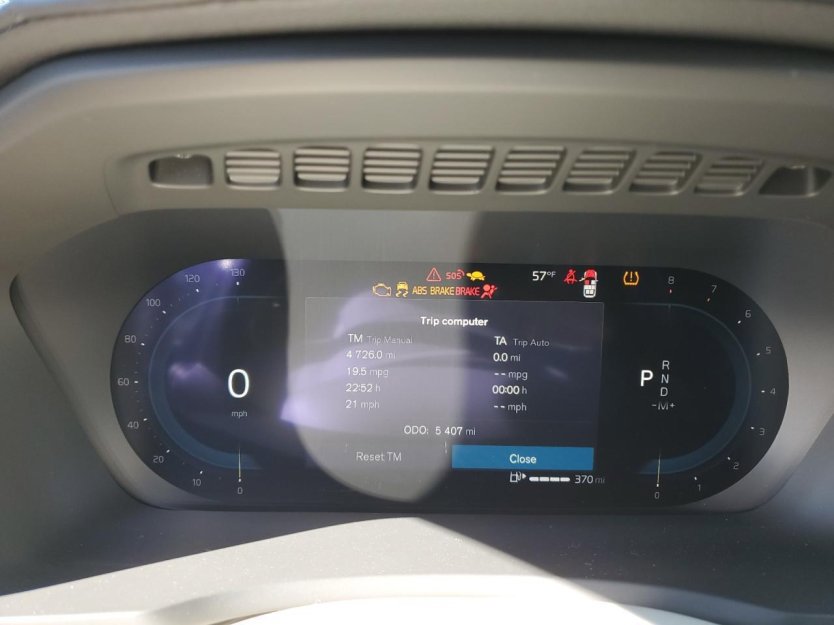 Used 2025 Volvo XC90 B6 Ultra w/ Protection Package image 8