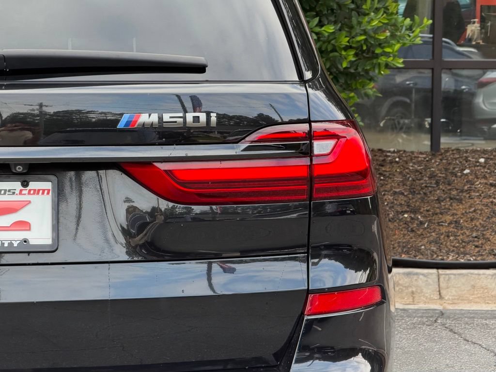 Used 2020 BMW X7 M50i AWD/4WD image 16