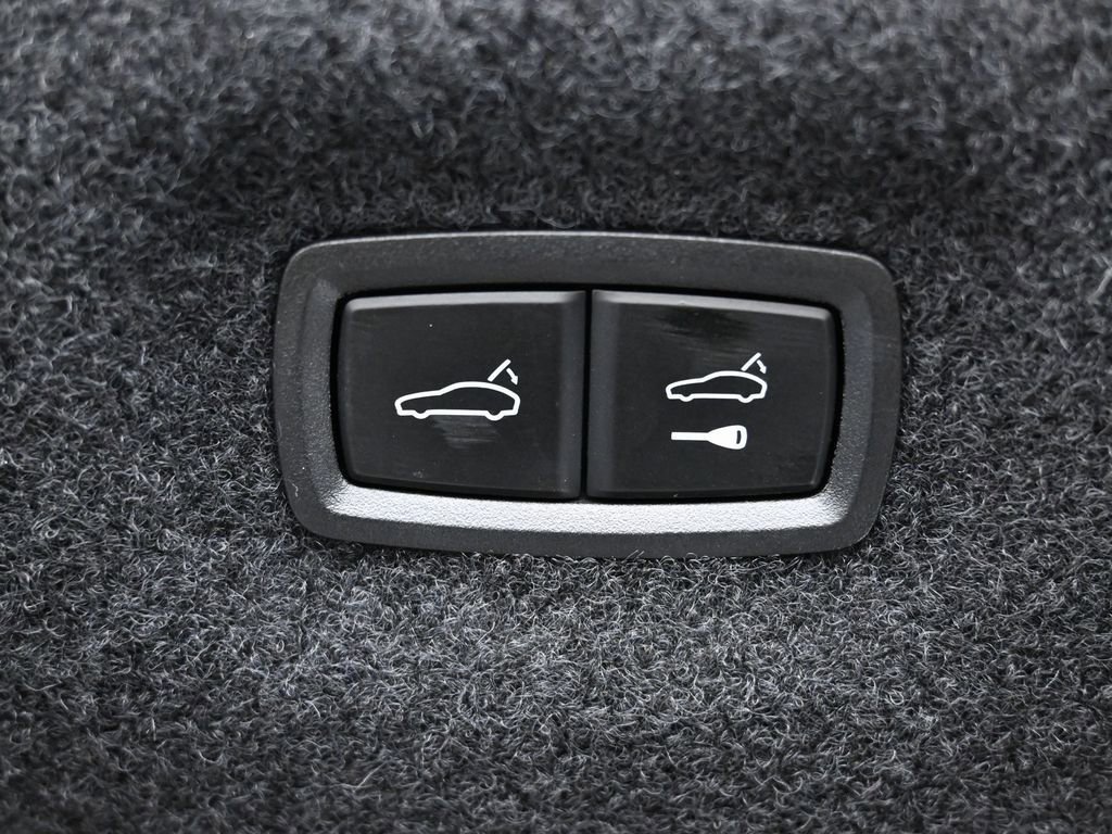 Used 2023 Audi RS e-tron GT w/ Carbon Performance Package image 14