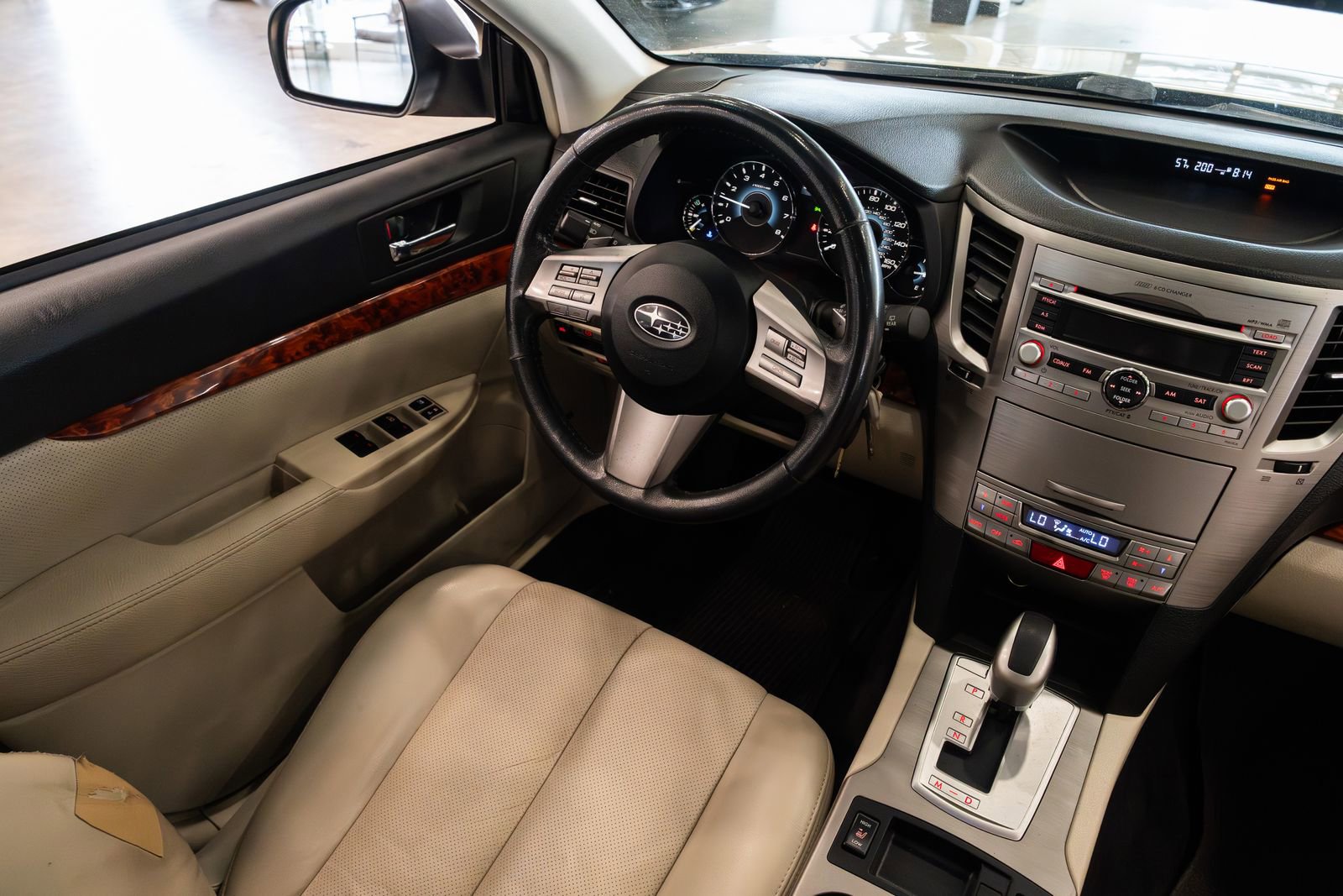 Used 2010 Subaru Outback 3.6R Limited image 10