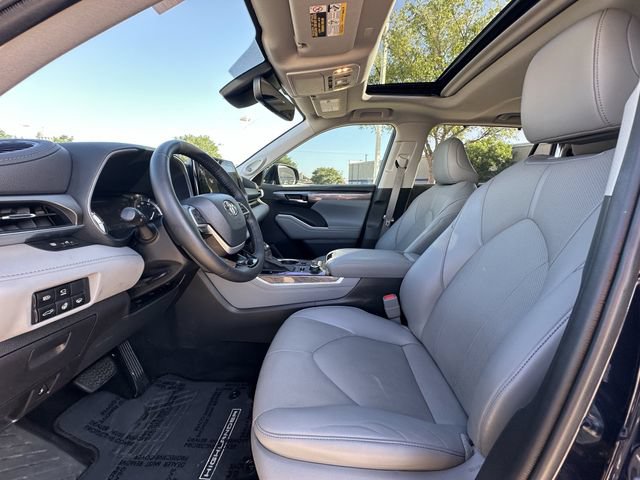 Used 2022 Toyota Highlander Limited AWD/4WD image 27